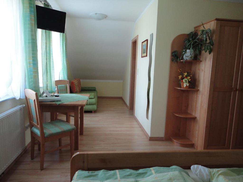 Gaestezimmer Rieder Staatz Номер фото